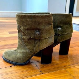 Franco Sarto Green Suede Ankle Boots size 6